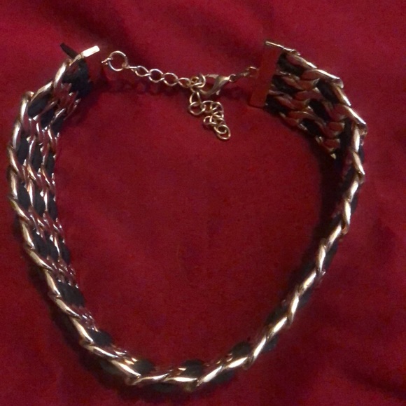 Choker - Picture 3 of 7